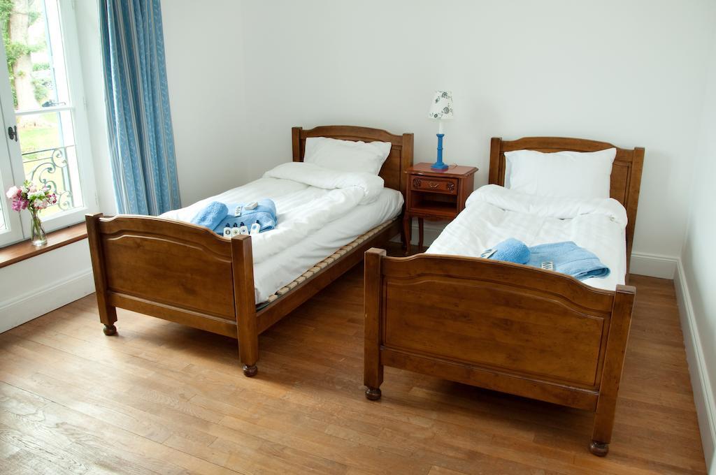 Domaine De La Fauconnie Hotel Campsegret Room photo